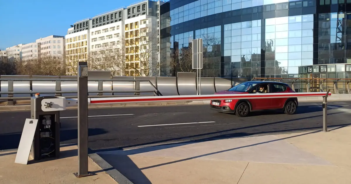 barriere-levante-motorisee