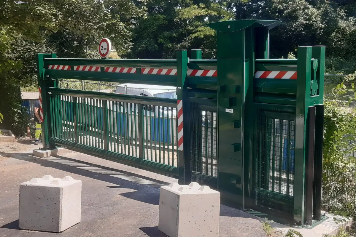 portail-coulissant-ferme