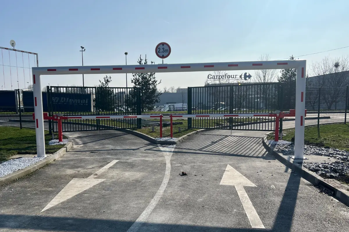 portique-fixe-carrefour