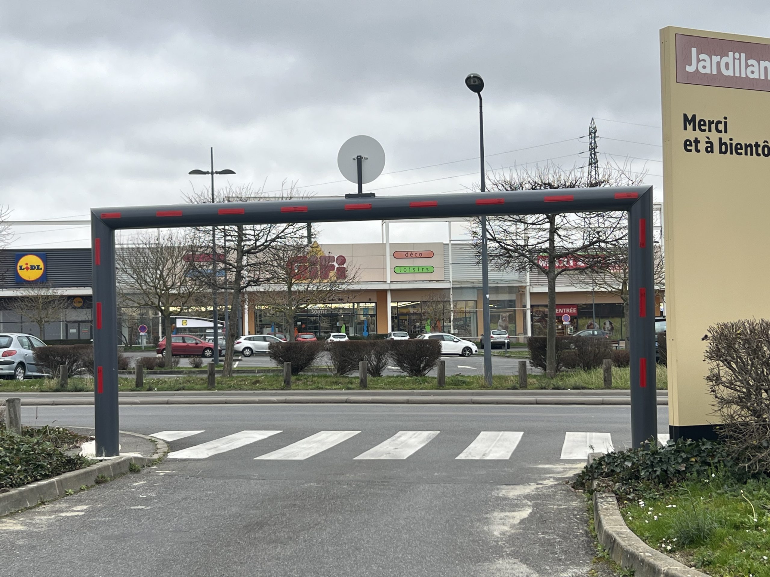 Portique et poutre de limitation de hauteur, JCD Services