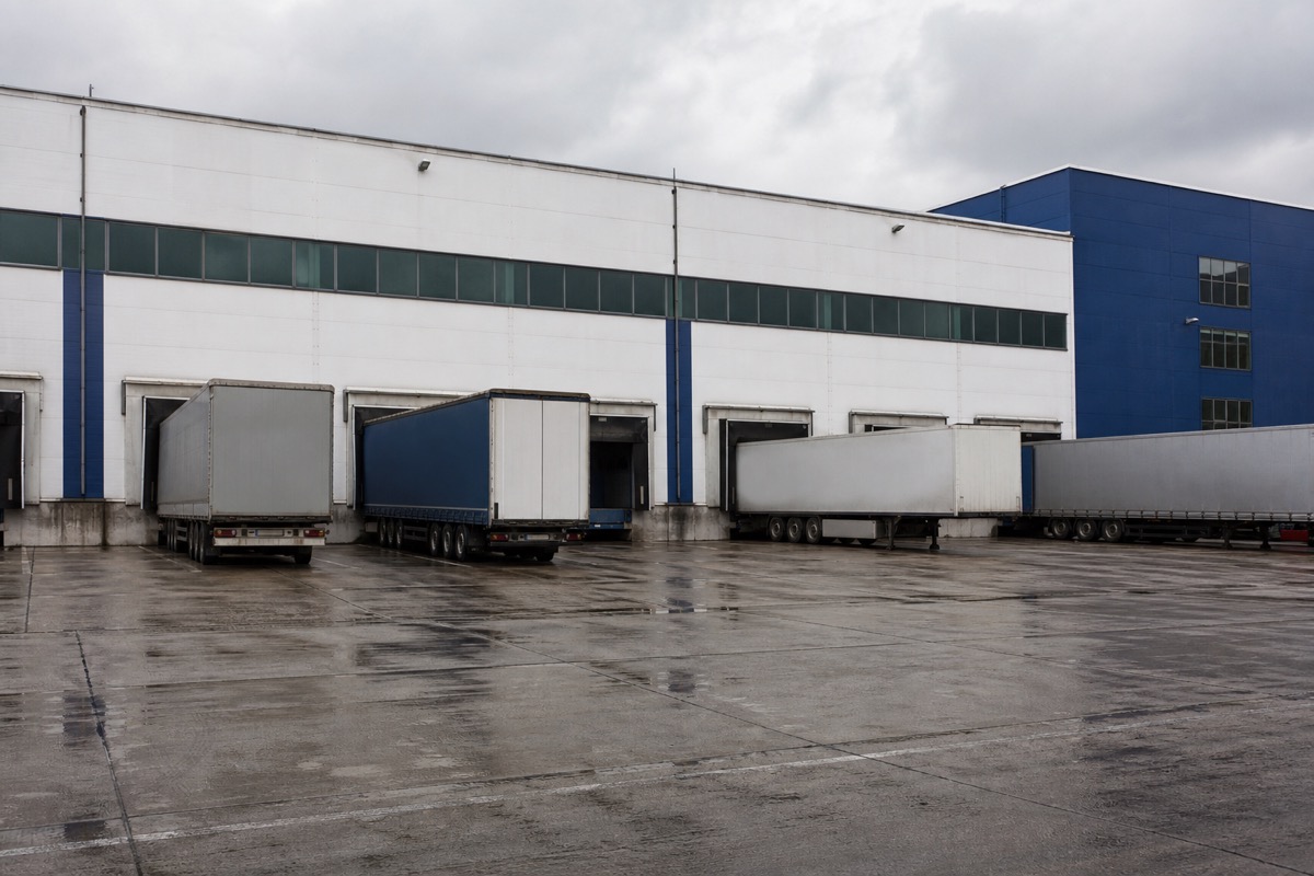 Flux poids lourds et quais de chargement industriels, JCD Services