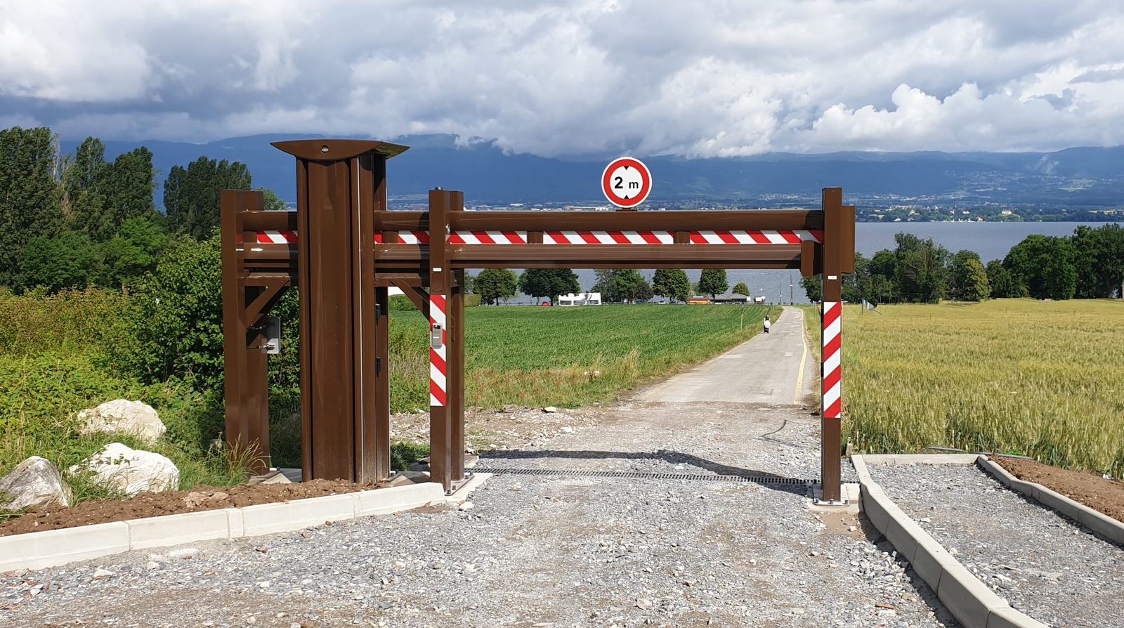 Poutre coulissante motorisée avec limitation de hauteur installée pour la Ville de Messery