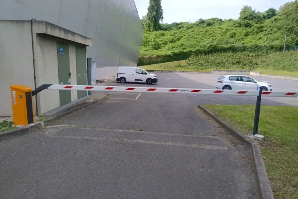 Barrière levante automatique - Jcd Services