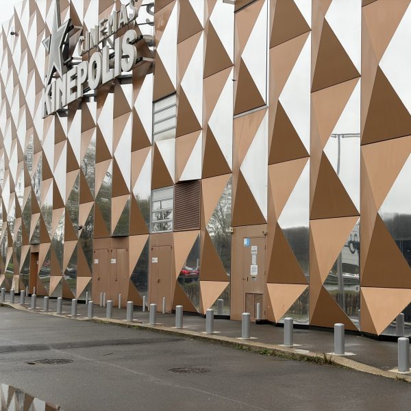 Bornes Fixes en Acier et en Béton - JCD Services